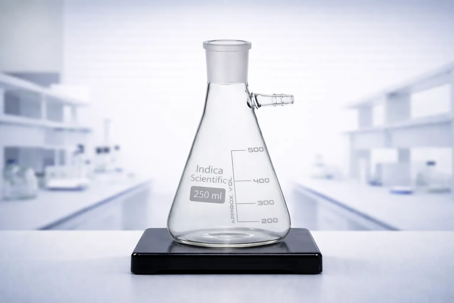 Büchner flask with secure screwthread vacuum connection